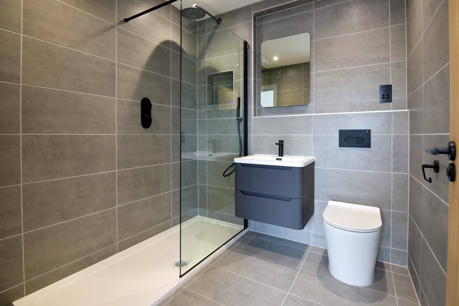 Walk-in shower room